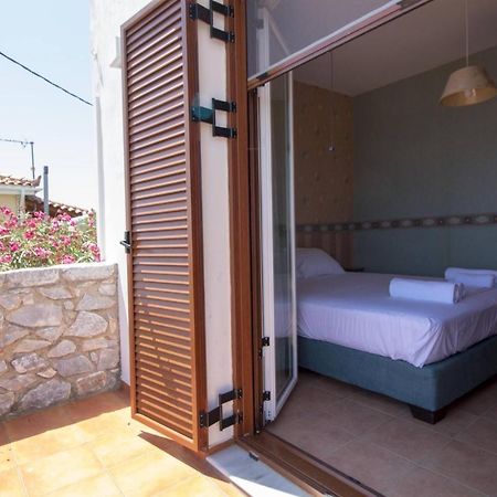 Malvazios Villas #4 Гитион Экстерьер фото