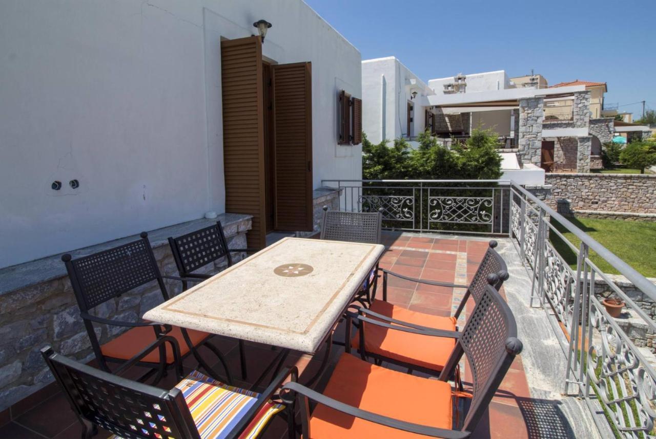 Malvazios Villas #4 Гитион Экстерьер фото