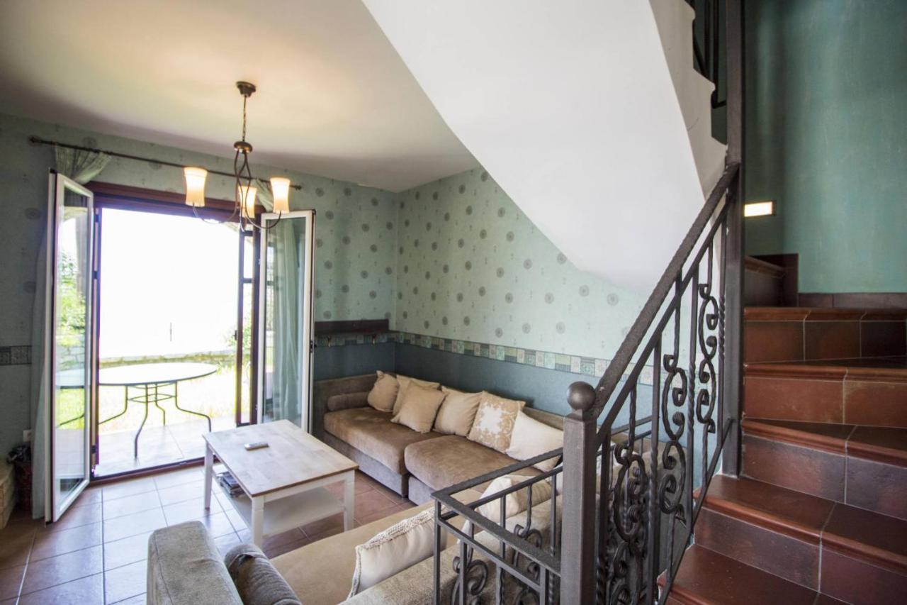 Malvazios Villas #4 Гитион Экстерьер фото