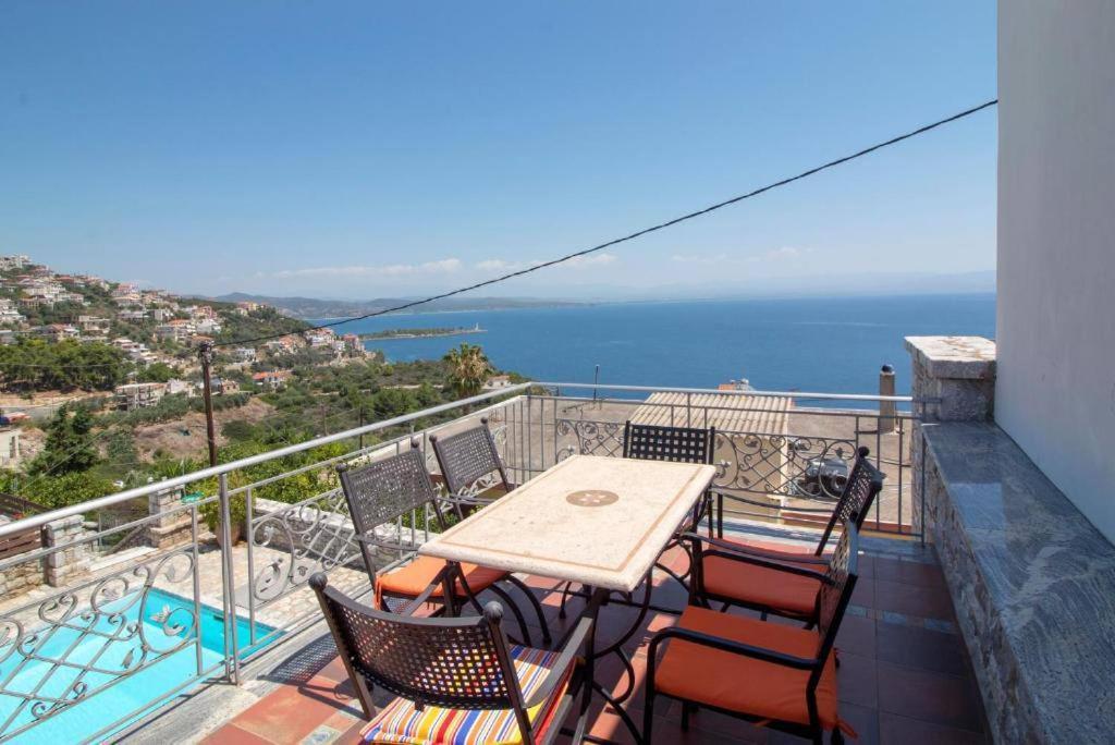 Malvazios Villas #4 Гитион Экстерьер фото