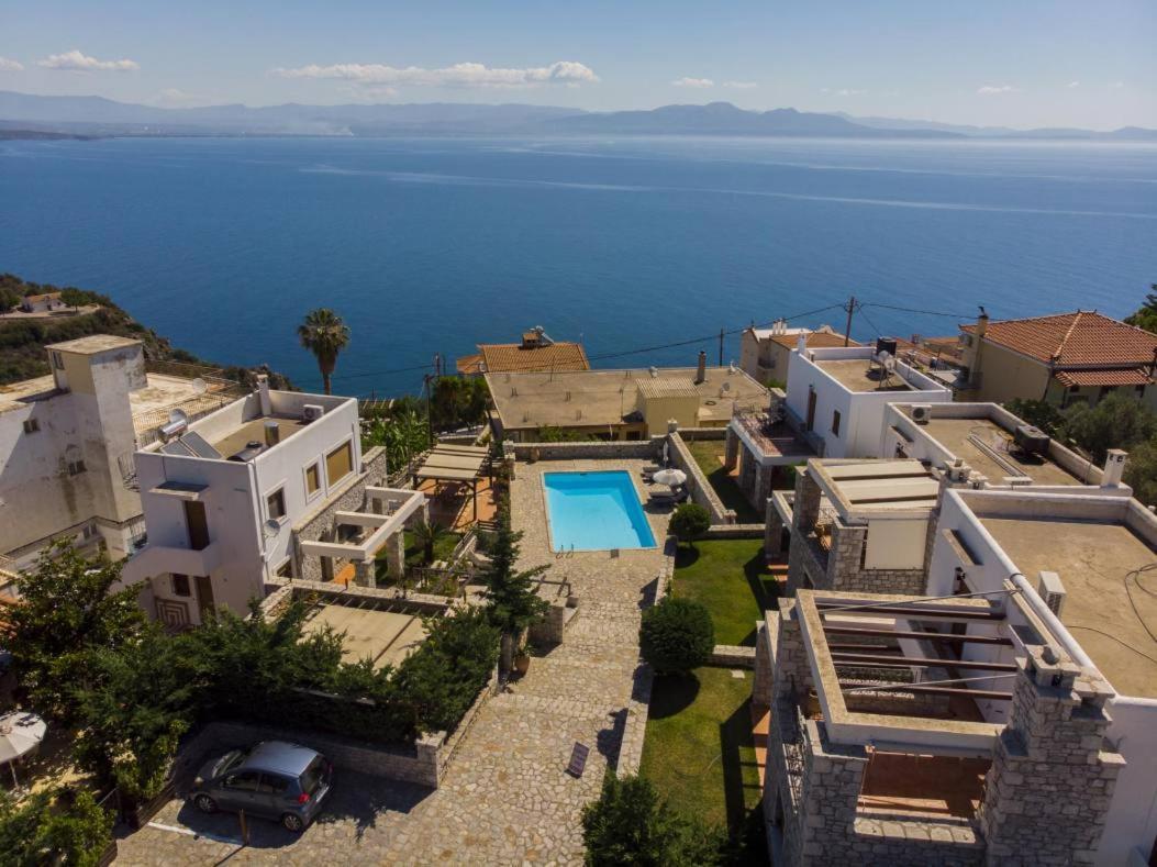 Malvazios Villas #4 Гитион Экстерьер фото